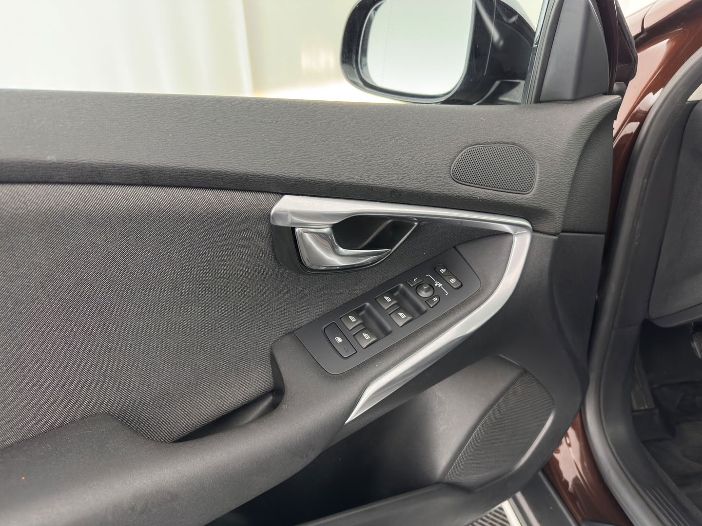 Volvo V40 Cross Country 2.0 D2 Momentum *NAVI-FULLMAP | COMFORT-SEATS | ECC | PDC | CRUISE | 17''ALU*