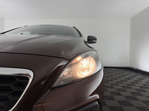 Volvo V40 Cross Country 2.0 D2 Momentum *NAVI-FULLMAP | COMFORT-SEATS | ECC | PDC | CRUISE | 17''ALU*