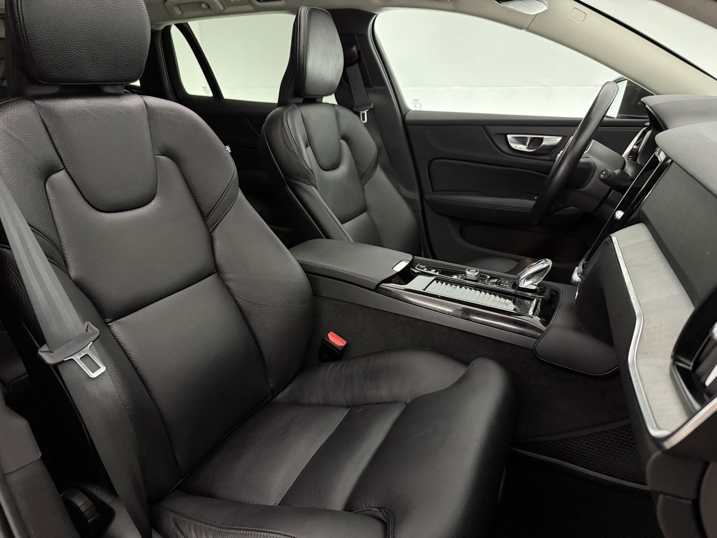 Volvo V60 2.0 T6 Recharge AWD 291PK Inscription | 360° | Pano | H/K | Trekh. | Memory | HUD | Carplay | Leder | Stuur/Stoelverw. l NAP