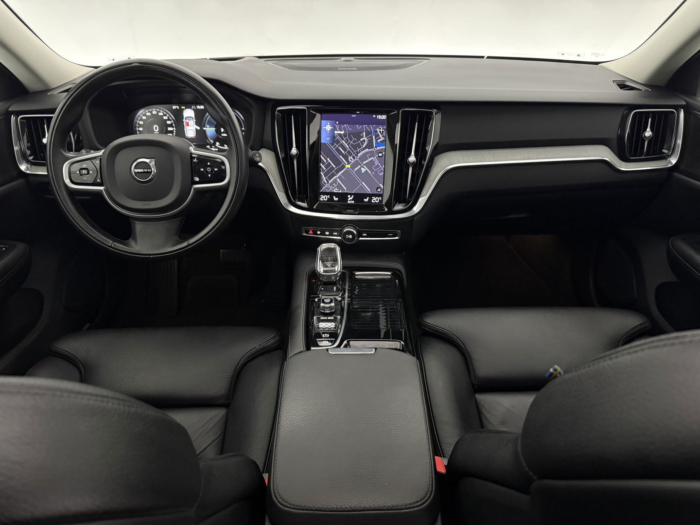 Volvo V60 2.0 T6 Recharge AWD 291PK Inscription | 360° | Pano | H/K | Trekh. | Memory | HUD | Carplay | Leder | Stuur/Stoelverw. l NAP