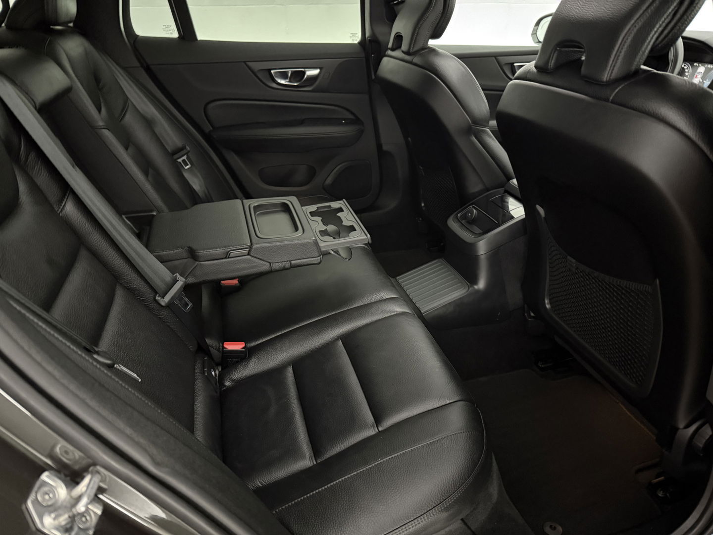 Volvo V60 2.0 T6 Recharge AWD 291PK Inscription | 360° | Pano | H/K | Trekh. | Memory | HUD | Carplay | Leder | Stuur/Stoelverw. l NAP