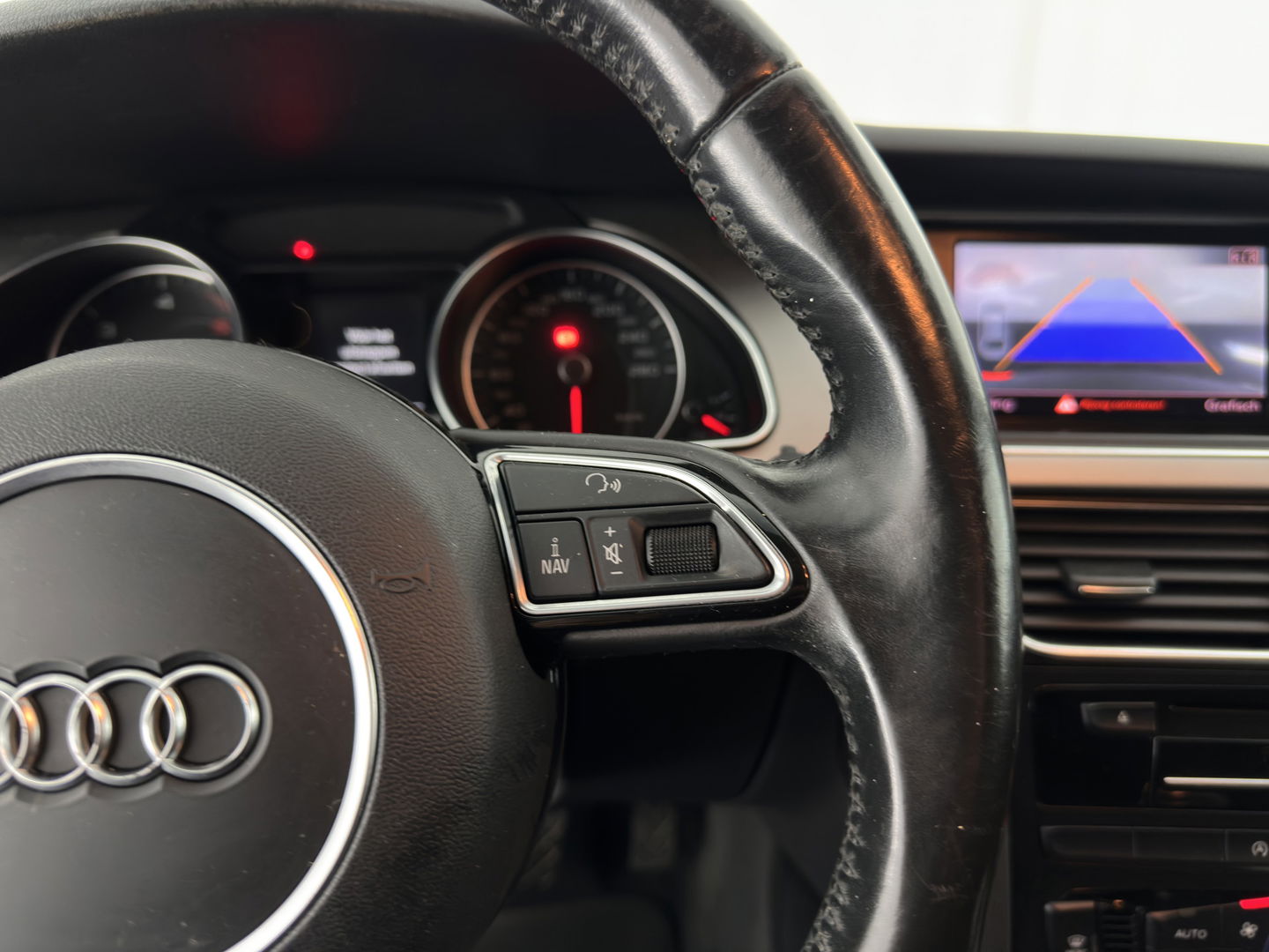 Audi A5 Sportback 2.0 TDI ultra Business Edition *XENON | SPORT-SEATS | CAMERA | NAVI-FULLMAP | PRIVACY-GLASS | ECC | PDC | CRUISE | 18''ALU | TOWBAR*