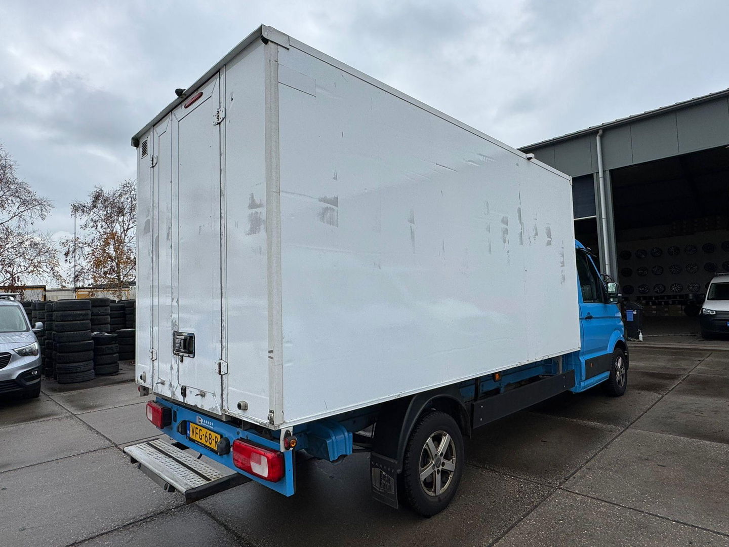 Volkswagen Crafter 35 2.0 TDI L4 Trendline BAKWAGEN MET DEUREN / EURO 6 / N.A.P / DEALER ONDERHOUDEN