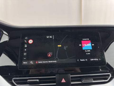Kia Niro 1.6 GDi Hybrid DynamicLine (INCL-BTW) Aut. *ADAPTIVE-CRUISE | LEATHER-FABRIC | NAVI-FULLMAP | HEATED-COMFORTSEATS | CAMERA | DAB+ | KEYLESS | ECC | DIGI-COCKPIT | SHIFT-PADDLES | LANE-ASSIST | PDC | TOWBAR | 16''ALU*