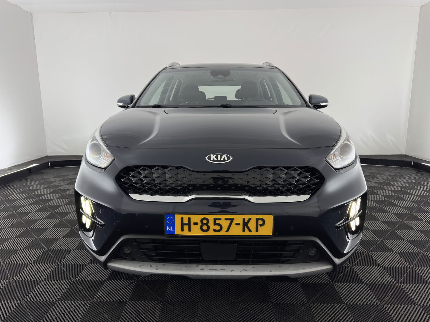 Kia Niro 1.6 GDi Hybrid DynamicLine (INCL-BTW) Aut. *ADAPTIVE-CRUISE | LEATHER-FABRIC | NAVI-FULLMAP | HEATED-COMFORTSEATS | CAMERA | DAB+ | KEYLESS | ECC | DIGI-COCKPIT | SHIFT-PADDLES | LANE-ASSIST | PDC | TOWBAR | 16''ALU*