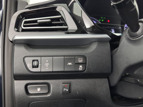 Kia Niro 1.6 GDi Hybrid DynamicLine (INCL-BTW) Aut. *ADAPTIVE-CRUISE | LEATHER-FABRIC | NAVI-FULLMAP | HEATED-COMFORTSEATS | CAMERA | DAB+ | KEYLESS | ECC | DIGI-COCKPIT | SHIFT-PADDLES | LANE-ASSIST | PDC | TOWBAR | 16''ALU*