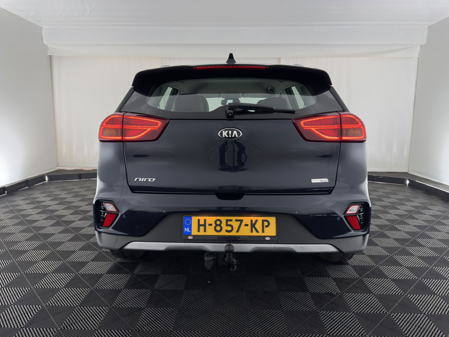 Kia Niro 1.6 GDi Hybrid DynamicLine (INCL-BTW) Aut. *ADAPTIVE-CRUISE | LEATHER-FABRIC | NAVI-FULLMAP | HEATED-COMFORTSEATS | CAMERA | DAB+ | KEYLESS | ECC | DIGI-COCKPIT | SHIFT-PADDLES | LANE-ASSIST | PDC | TOWBAR | 16''ALU*