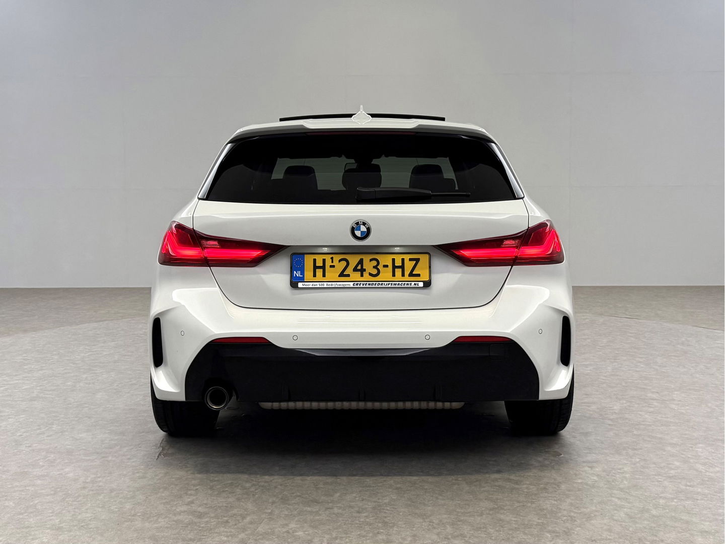 BMW 1-serie 118i High Executive Edition M-Sport 141PK | Pano | Virtual | Sfeerverl. | Carplay | Leder | Stoelverw. | NAP