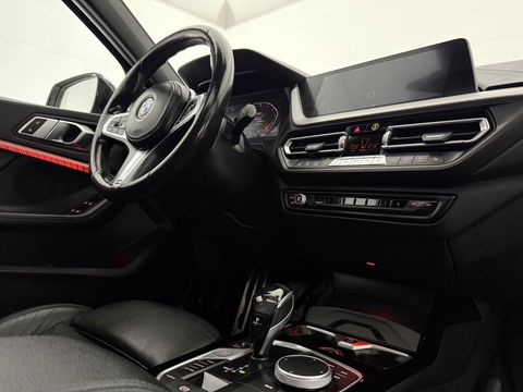 BMW 1-serie 118i High Executive Edition M-Sport 141PK | Pano | Virtual | Sfeerverl. | Carplay | Leder | Stoelverw. | NAP