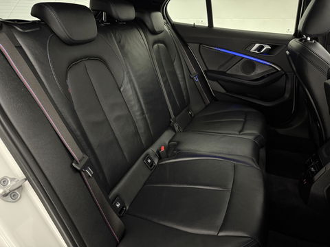 BMW 1-serie 118i High Executive Edition M-Sport 141PK | Pano | Virtual | Sfeerverl. | Carplay | Leder | Stoelverw. | NAP