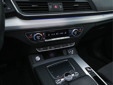 Audi Q5 50 TFSI e quattro S edition (INCL.BTW) *PANO | LEATHER-FABRIC | FULL-LED | DIGI-COCKPIT | NAVI-FULLMAP | HEATED-SPORTSEATS | KEYLESS | DAB+ | CAMERA | PRIVACY-GLASS | SHIFT-PADDLES | ECC | PDC | CRUISE | 19''ALU*
