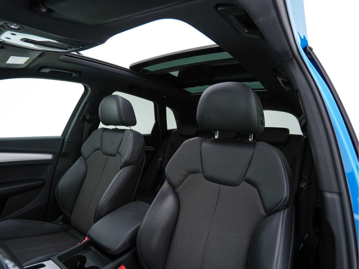 Audi Q5 50 TFSI e quattro S edition (INCL.BTW) *PANO | LEATHER-FABRIC | FULL-LED | DIGI-COCKPIT | NAVI-FULLMAP | HEATED-SPORTSEATS | KEYLESS | DAB+ | CAMERA | PRIVACY-GLASS | SHIFT-PADDLES | ECC | PDC | CRUISE | 19''ALU*