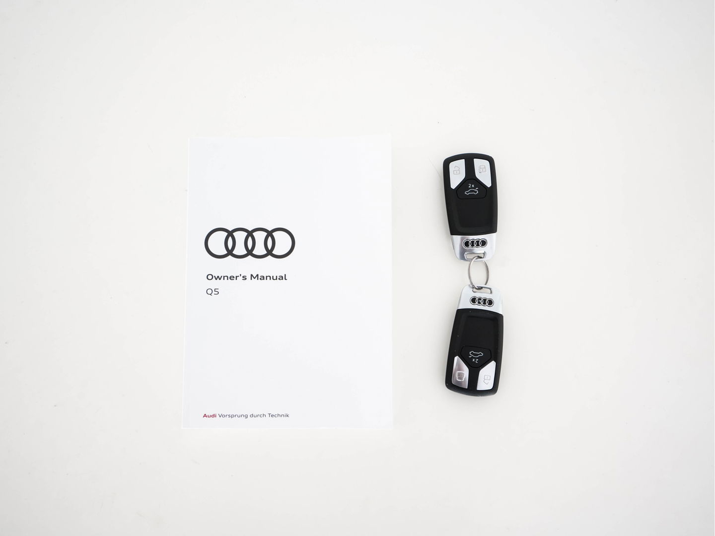 Audi Q5 50 TFSI e quattro S edition (INCL.BTW) *PANO | LEATHER-FABRIC | FULL-LED | DIGI-COCKPIT | NAVI-FULLMAP | HEATED-SPORTSEATS | KEYLESS | DAB+ | CAMERA | PRIVACY-GLASS | SHIFT-PADDLES | ECC | PDC | CRUISE | 19''ALU*