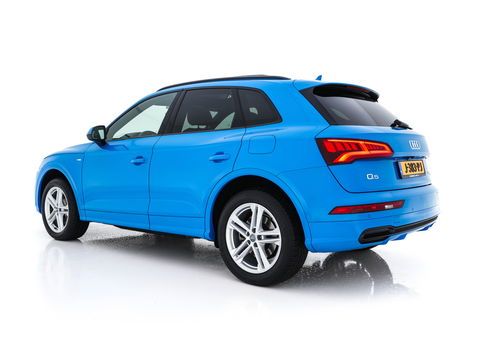 Audi Q5 50 TFSI e quattro S edition (INCL.BTW) *PANO | LEATHER-FABRIC | FULL-LED | DIGI-COCKPIT | NAVI-FULLMAP | HEATED-SPORTSEATS | KEYLESS | DAB+ | CAMERA | PRIVACY-GLASS | SHIFT-PADDLES | ECC | PDC | CRUISE | 19''ALU*