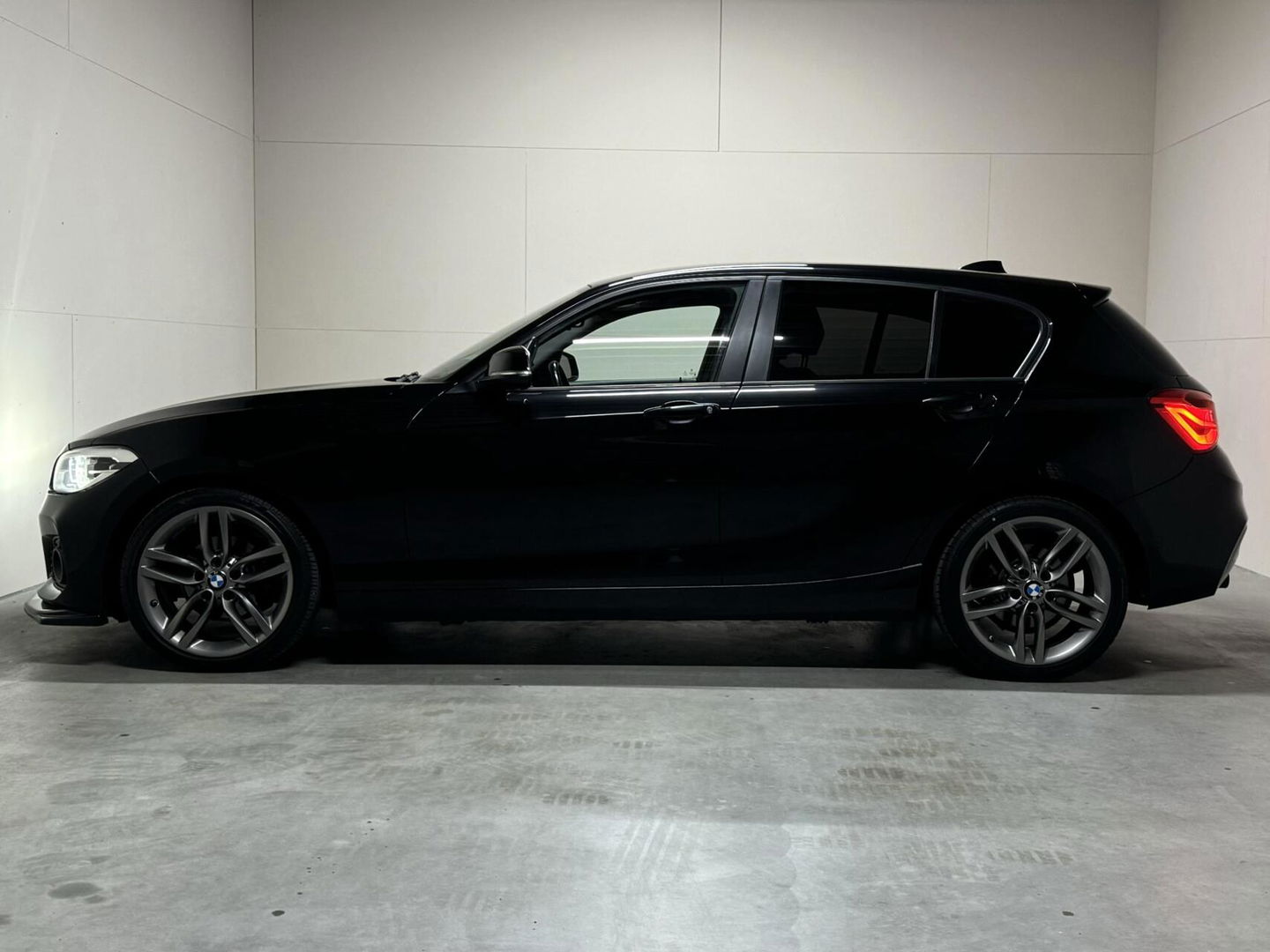 BMW 1 Serie 118i M-Sport Navi Cruise Maxton Design PDC