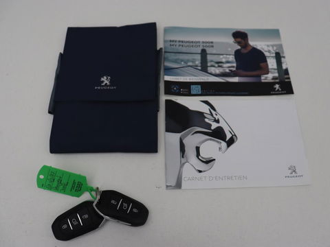 Peugeot 3008 1.6 HYbrid 225 Allure | Camera | Trekhaak afneembaar | Cruise Control | Carplay | Navigatie