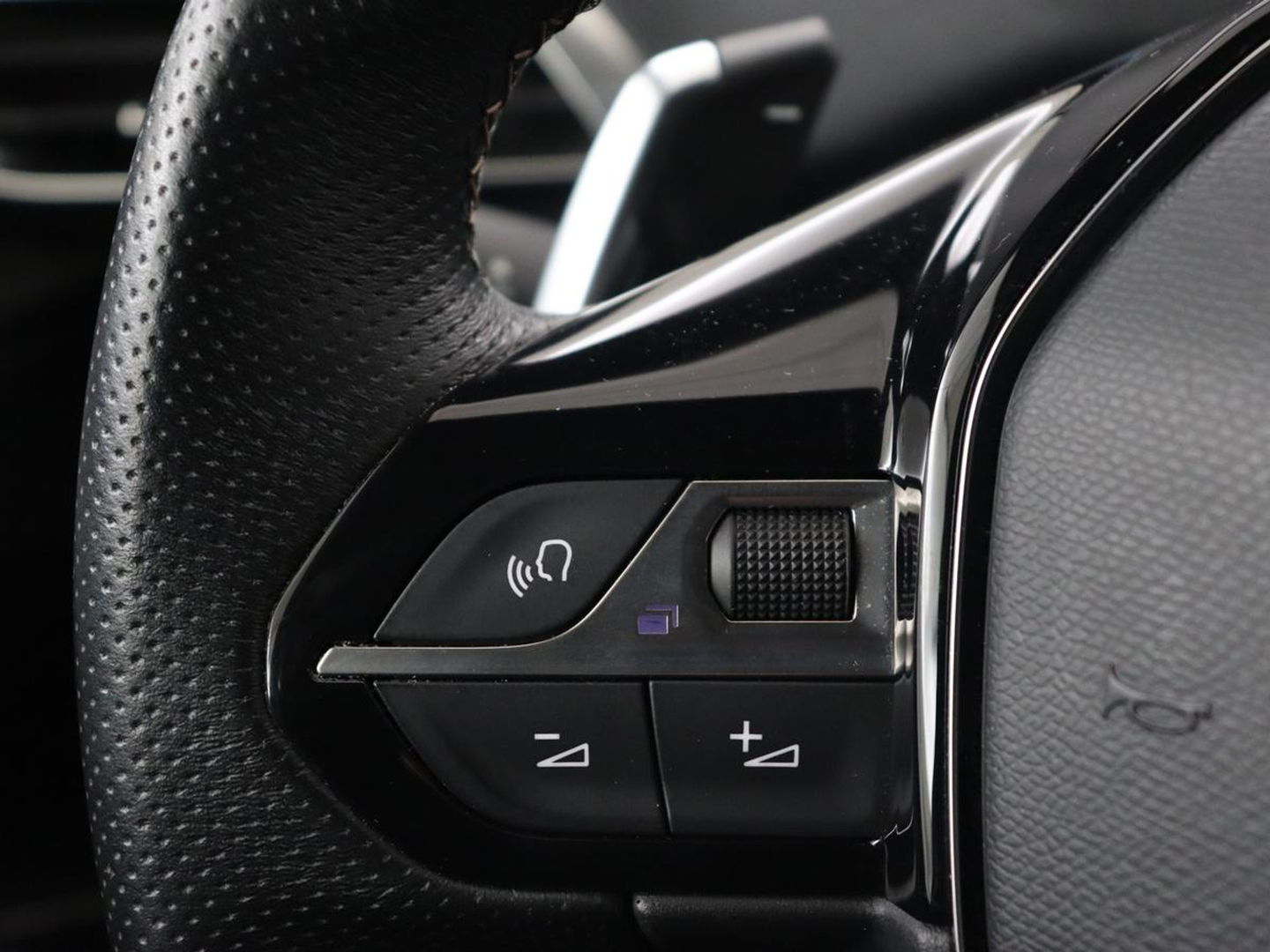 Peugeot 3008 1.6 HYbrid 225 Allure | Camera | Trekhaak afneembaar | Cruise Control | Carplay | Navigatie