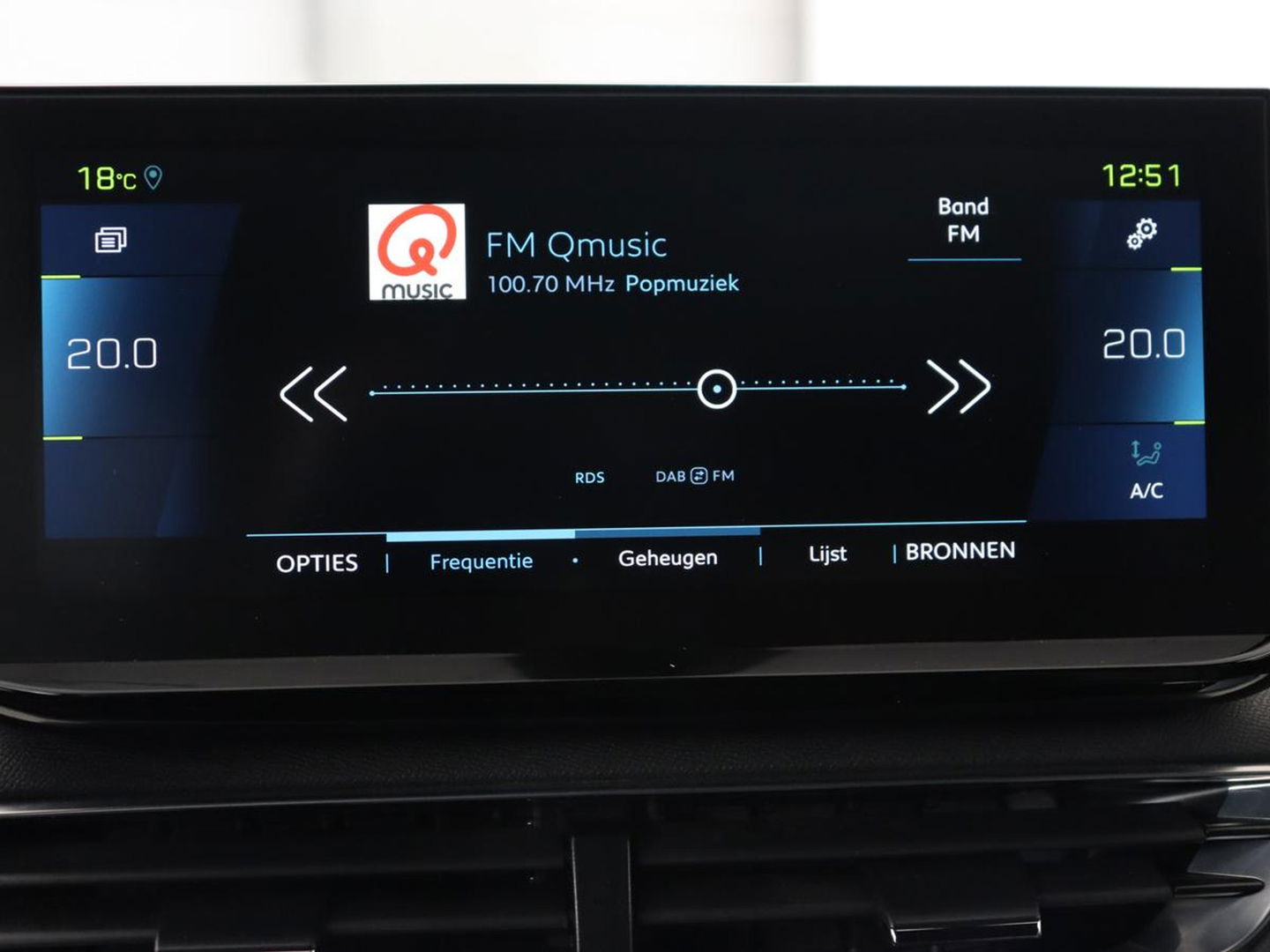 Peugeot 3008 1.6 HYbrid 225 Allure | Camera | Trekhaak afneembaar | Cruise Control | Carplay | Navigatie