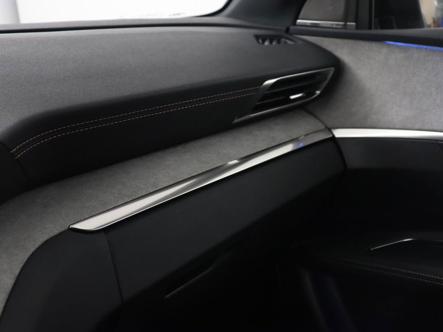 Peugeot 3008 1.6 HYbrid 225 Allure | Camera | Trekhaak afneembaar | Cruise Control | Carplay | Navigatie