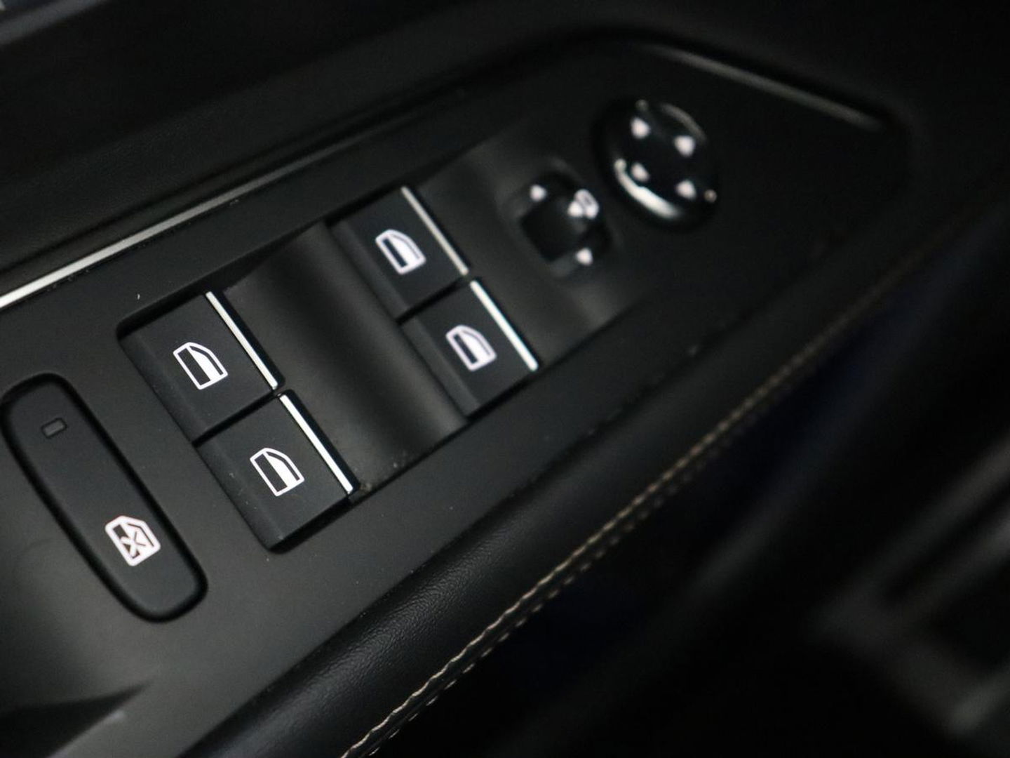 Peugeot 3008 1.6 HYbrid 225 Allure | Camera | Trekhaak afneembaar | Cruise Control | Carplay | Navigatie
