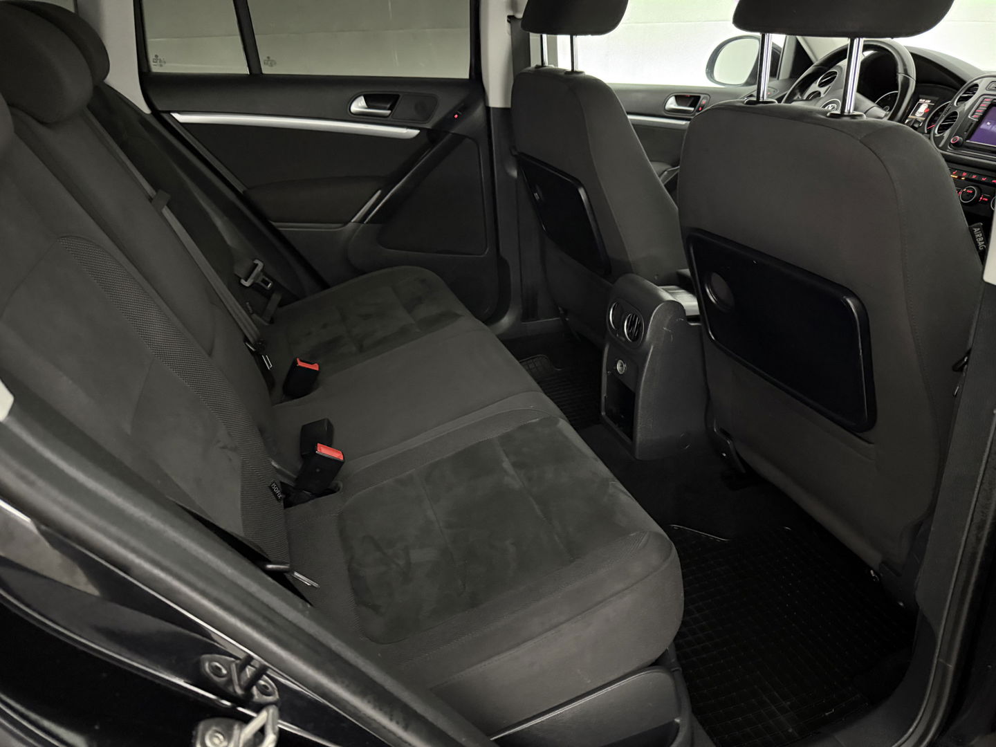 Volkswagen Tiguan 1.4 TSI Sport&Style | Cruise | Navi | Clima | Parkeersens. | Stoelverw. | Afn. Trekh.