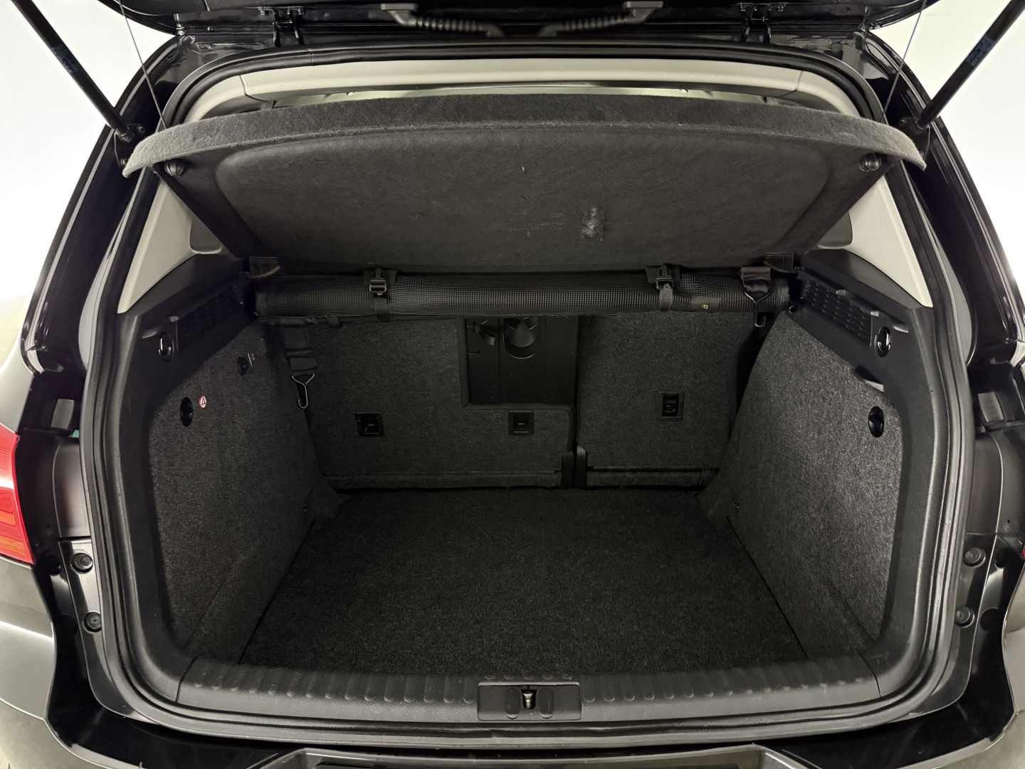 Volkswagen Tiguan 1.4 TSI Sport&Style | Cruise | Navi | Clima | Parkeersens. | Stoelverw. | Afn. Trekh.