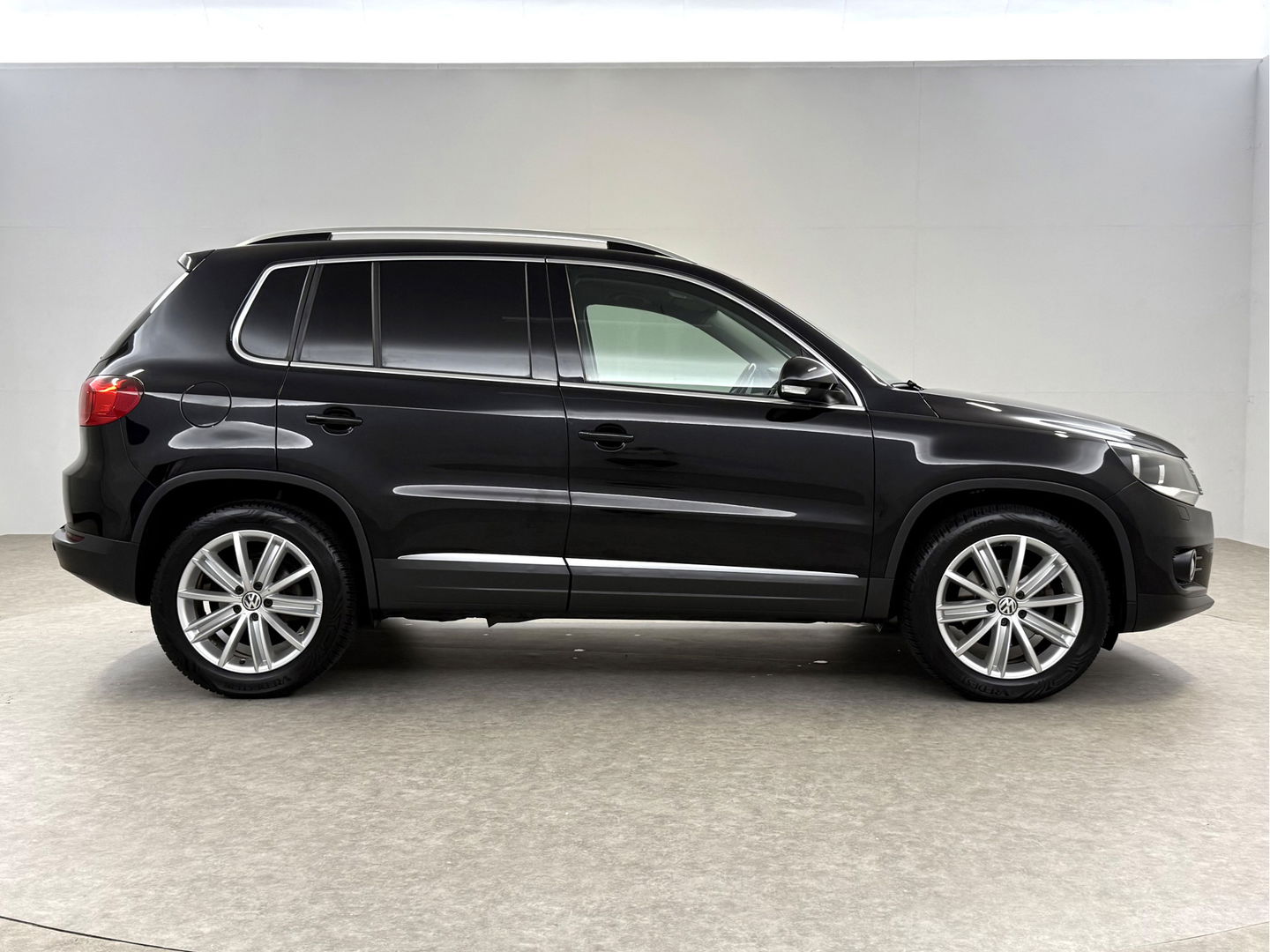 Volkswagen Tiguan 1.4 TSI Sport&Style | Cruise | Navi | Clima | Parkeersens. | Stoelverw. | Afn. Trekh.