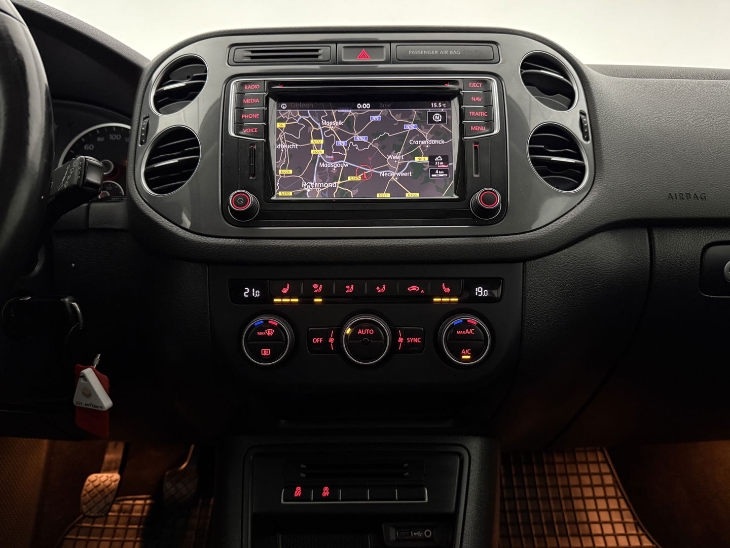 Volkswagen Tiguan 1.4 TSI Sport&Style | Cruise | Navi | Clima | Parkeersens. | Stoelverw. | Afn. Trekh.
