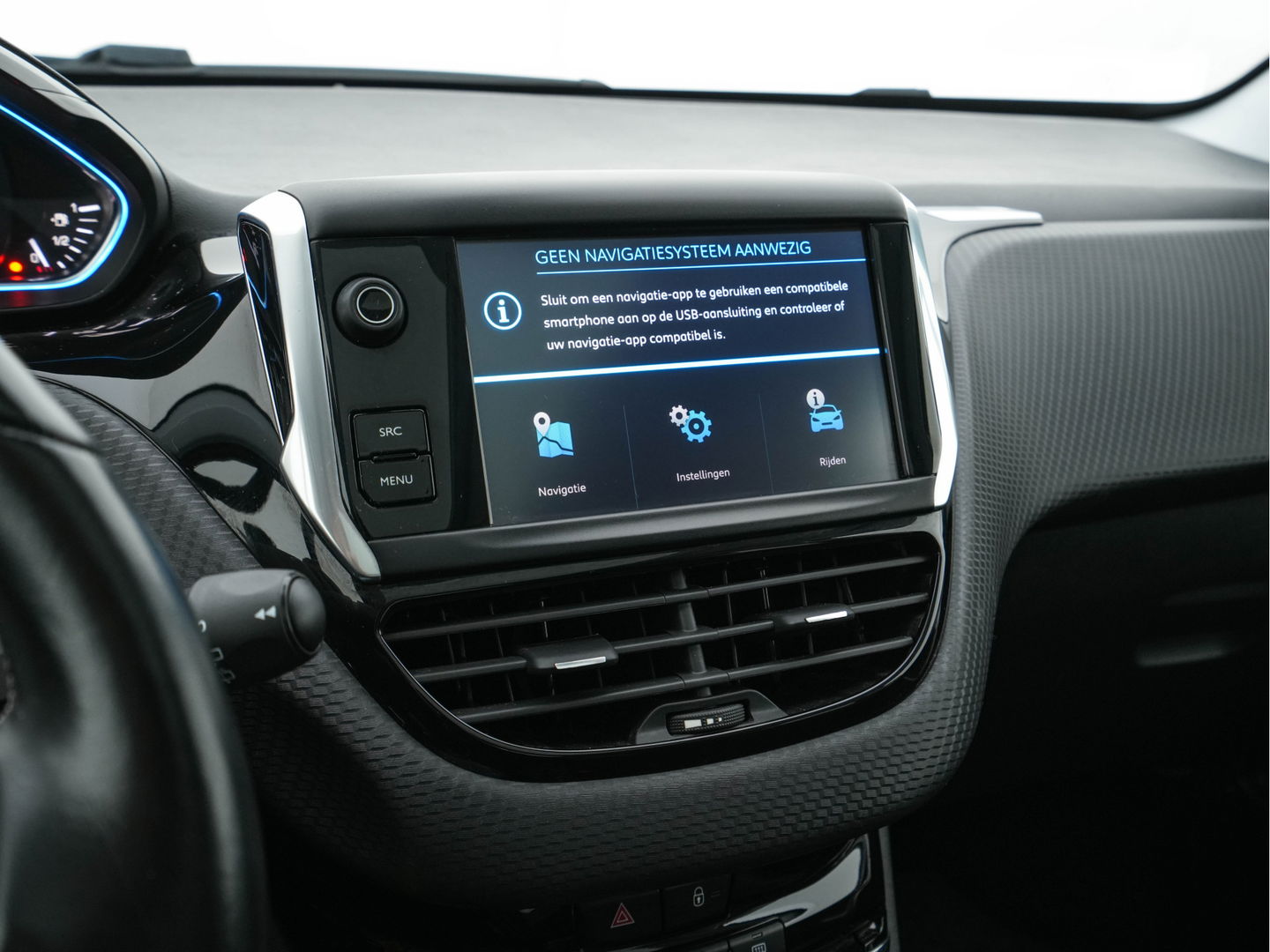 Peugeot 2008 1.2 PureTech Allure Aut. *PANO | LEATHER-FABRIC | HEATED-SPORTSEATS | CARPLAY | ECC | CAMERA | PRIVACY-GLASS | PDC | CRUISE | 16''ALU*