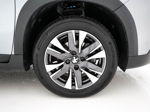 Peugeot 2008 1.2 PureTech Allure Aut. *PANO | LEATHER-FABRIC | HEATED-SPORTSEATS | CARPLAY | ECC | CAMERA | PRIVACY-GLASS | PDC | CRUISE | 16''ALU*
