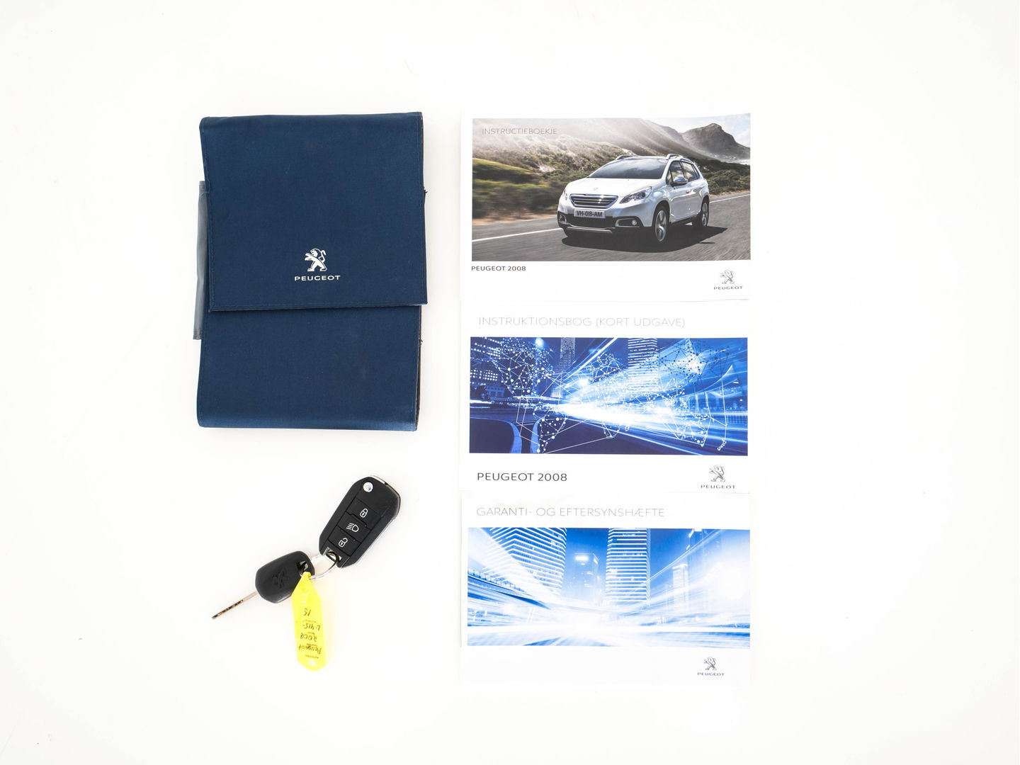 Peugeot 2008 1.2 PureTech Allure Aut. *PANO | LEATHER-FABRIC | HEATED-SPORTSEATS | CARPLAY | ECC | CAMERA | PRIVACY-GLASS | PDC | CRUISE | 16''ALU*