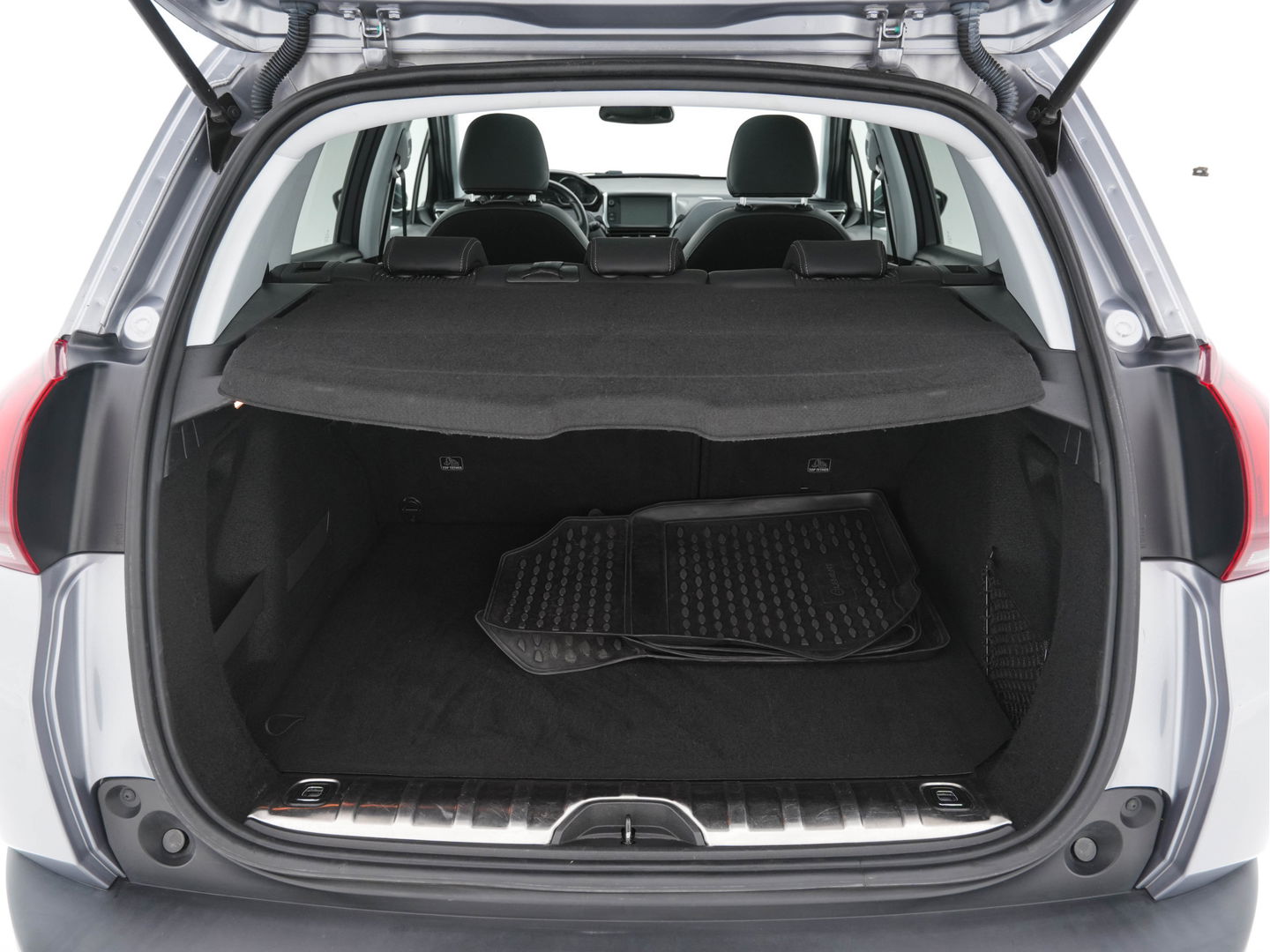 Peugeot 2008 1.2 PureTech Allure Aut. *PANO | LEATHER-FABRIC | HEATED-SPORTSEATS | CARPLAY | ECC | CAMERA | PRIVACY-GLASS | PDC | CRUISE | 16''ALU*