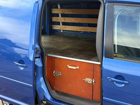 Volkswagen Caddy 1.6 TDI AUTOMAAT | 19” LMV | WIRELESS CARPLAY | CRUISE | AIRCO