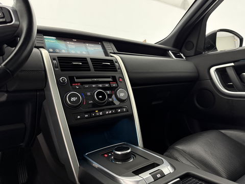 Land Rover Discovery 2.0 TD4 HSE Luxury 180PK 7p. | Pano | Premium Audio | Memory | Sfeer | Camera | Carplay | Leder | Trekh.