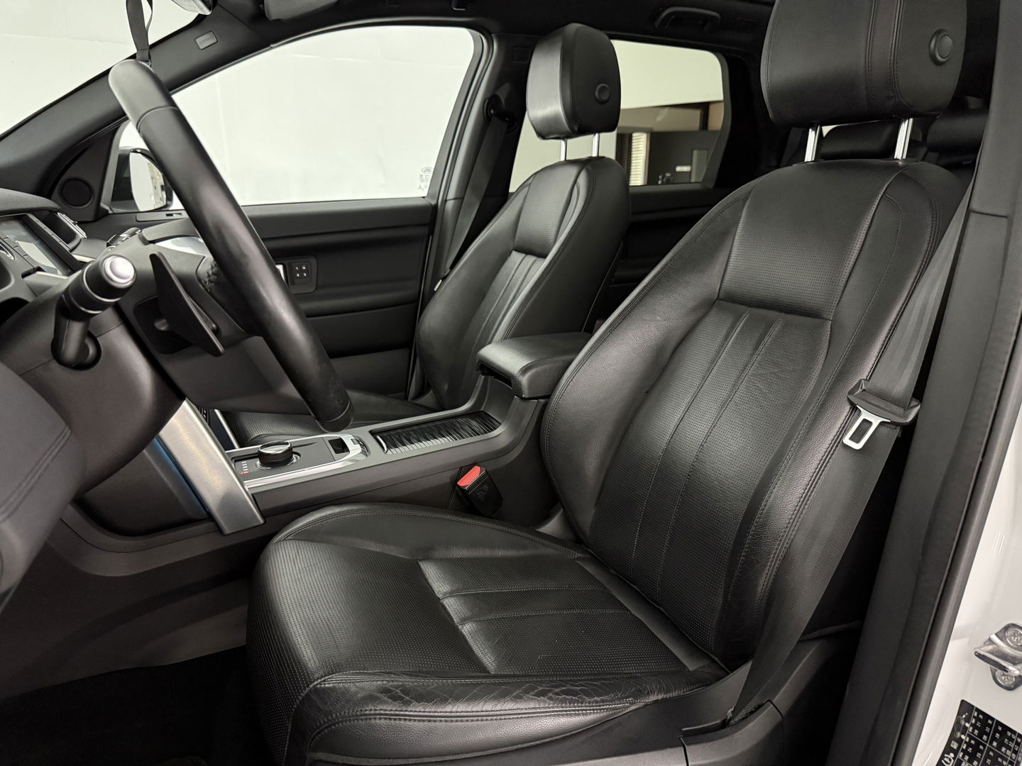 Land Rover Discovery 2.0 TD4 HSE Luxury 180PK 7p. | Pano | Premium Audio | Memory | Sfeer | Camera | Carplay | Leder | Trekh.