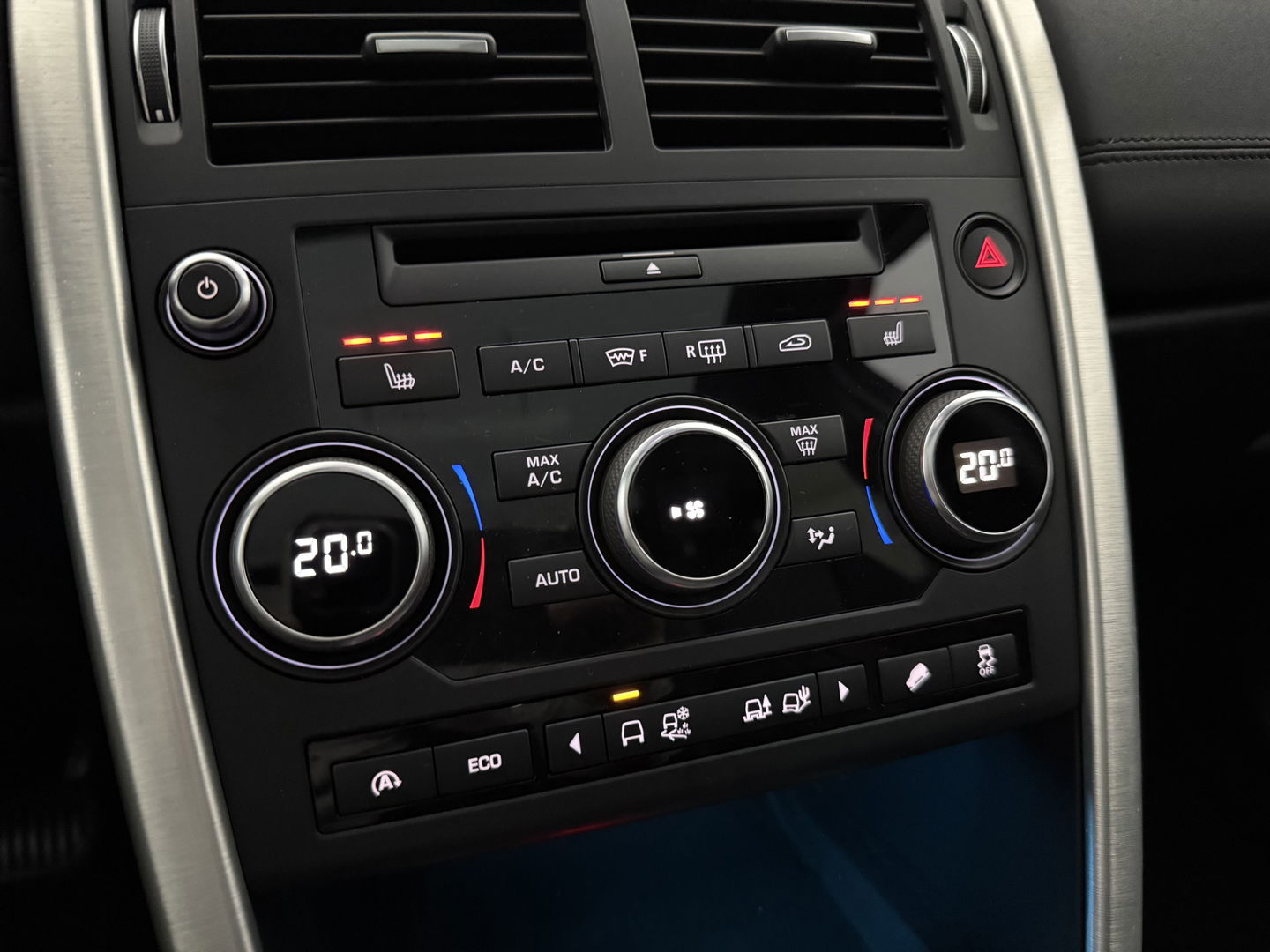 Land Rover Discovery 2.0 TD4 HSE Luxury 180PK 7p. | Pano | Premium Audio | Memory | Sfeer | Camera | Carplay | Leder | Trekh.