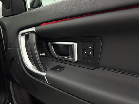 Land Rover Discovery 2.0 TD4 HSE Luxury 180PK 7p. | Pano | Premium Audio | Memory | Sfeer | Camera | Carplay | Leder | Trekh.