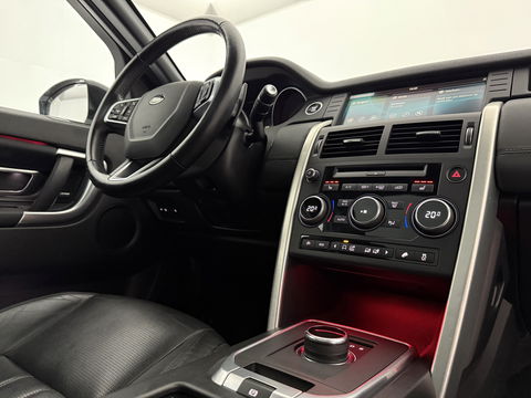 Land Rover Discovery 2.0 TD4 HSE Luxury 180PK 7p. | Pano | Premium Audio | Memory | Sfeer | Camera | Carplay | Leder | Trekh.