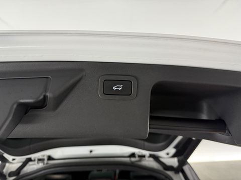 Land Rover Discovery 2.0 TD4 HSE Luxury 180PK 7p. | Pano | Premium Audio | Memory | Sfeer | Camera | Carplay | Leder | Trekh.