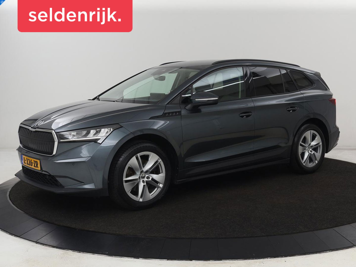 Škoda Enyaq iV 60 | Camera | Carplay | Keyless | Half leder | Navigatie | Full LED | Climate control | Cruise control | Parkeerhulp