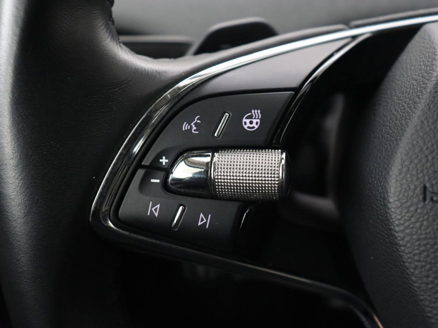 Škoda Enyaq iV 60 | Camera | Carplay | Keyless | Half leder | Navigatie | Full LED | Climate control | Cruise control | Parkeerhulp
