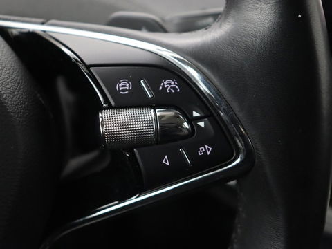 Škoda Enyaq iV 60 | Camera | Carplay | Keyless | Half leder | Navigatie | Full LED | Climate control | Cruise control | Parkeerhulp
