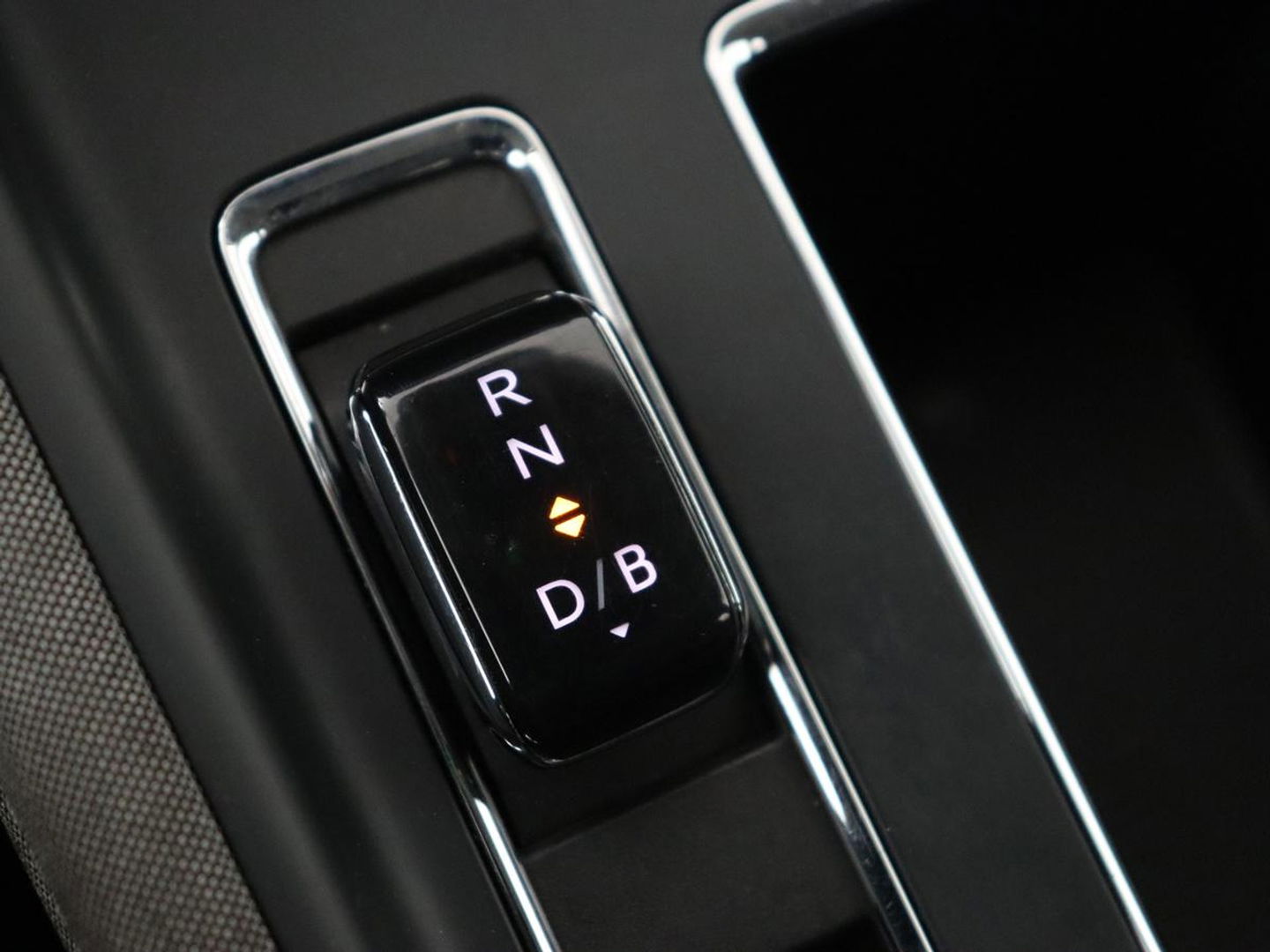 Škoda Enyaq iV 60 | Camera | Carplay | Keyless | Half leder | Navigatie | Full LED | Climate control | Cruise control | Parkeerhulp
