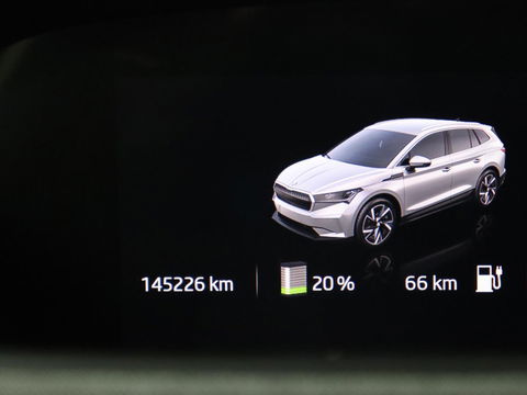 Škoda Enyaq iV 60 | Camera | Carplay | Keyless | Half leder | Navigatie | Full LED | Climate control | Cruise control | Parkeerhulp