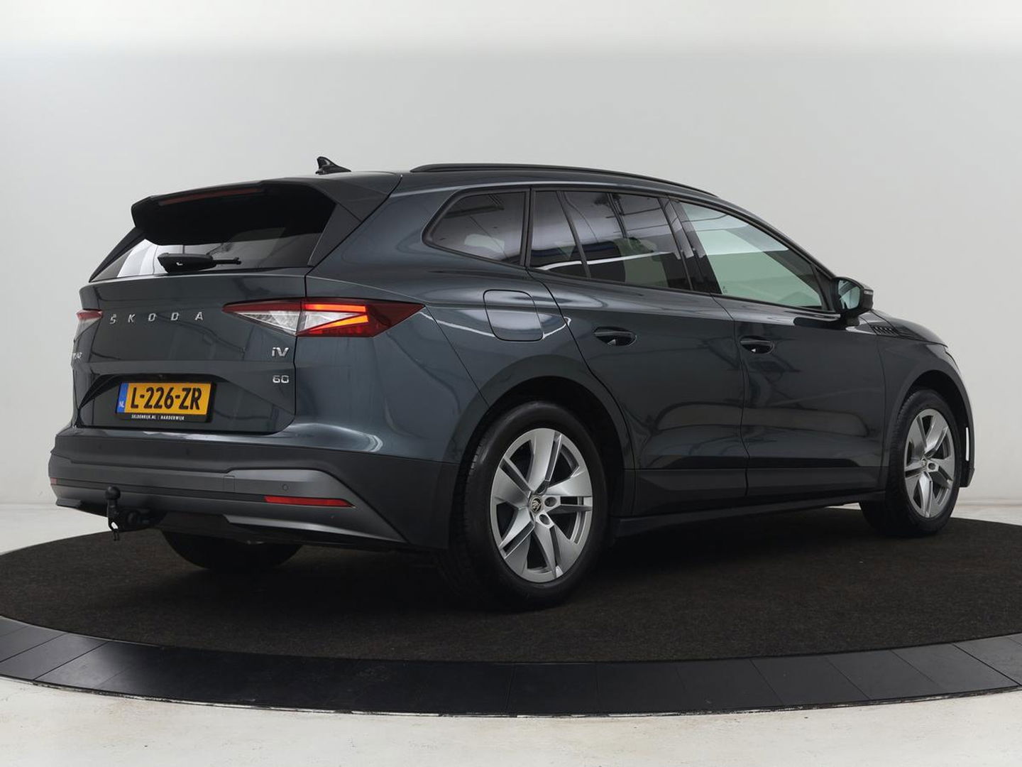 Škoda Enyaq iV 60 | Camera | Carplay | Keyless | Half leder | Navigatie | Full LED | Climate control | Cruise control | Parkeerhulp