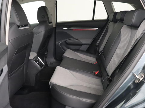 Škoda Enyaq iV 60 | Camera | Carplay | Keyless | Half leder | Navigatie | Full LED | Climate control | Cruise control | Parkeerhulp