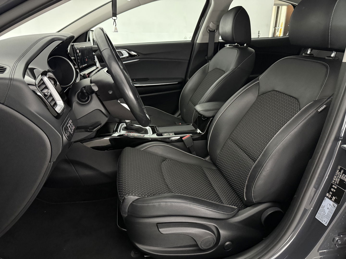 Kia Xceed 1.6 GDI DCT6 OPF Plug-in-Hybrid Spirit | Carplay | Camera | Adaptive Cruise | Stoel/stuurverwarming | Dodehoek | Keyless