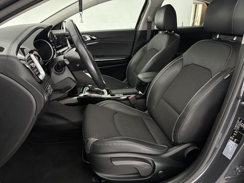 Kia Xceed 1.6 GDI DCT6 OPF Plug-in-Hybrid Spirit | Carplay | Camera | Adaptive Cruise | Stoel/stuurverwarming | Dodehoek | Keyless