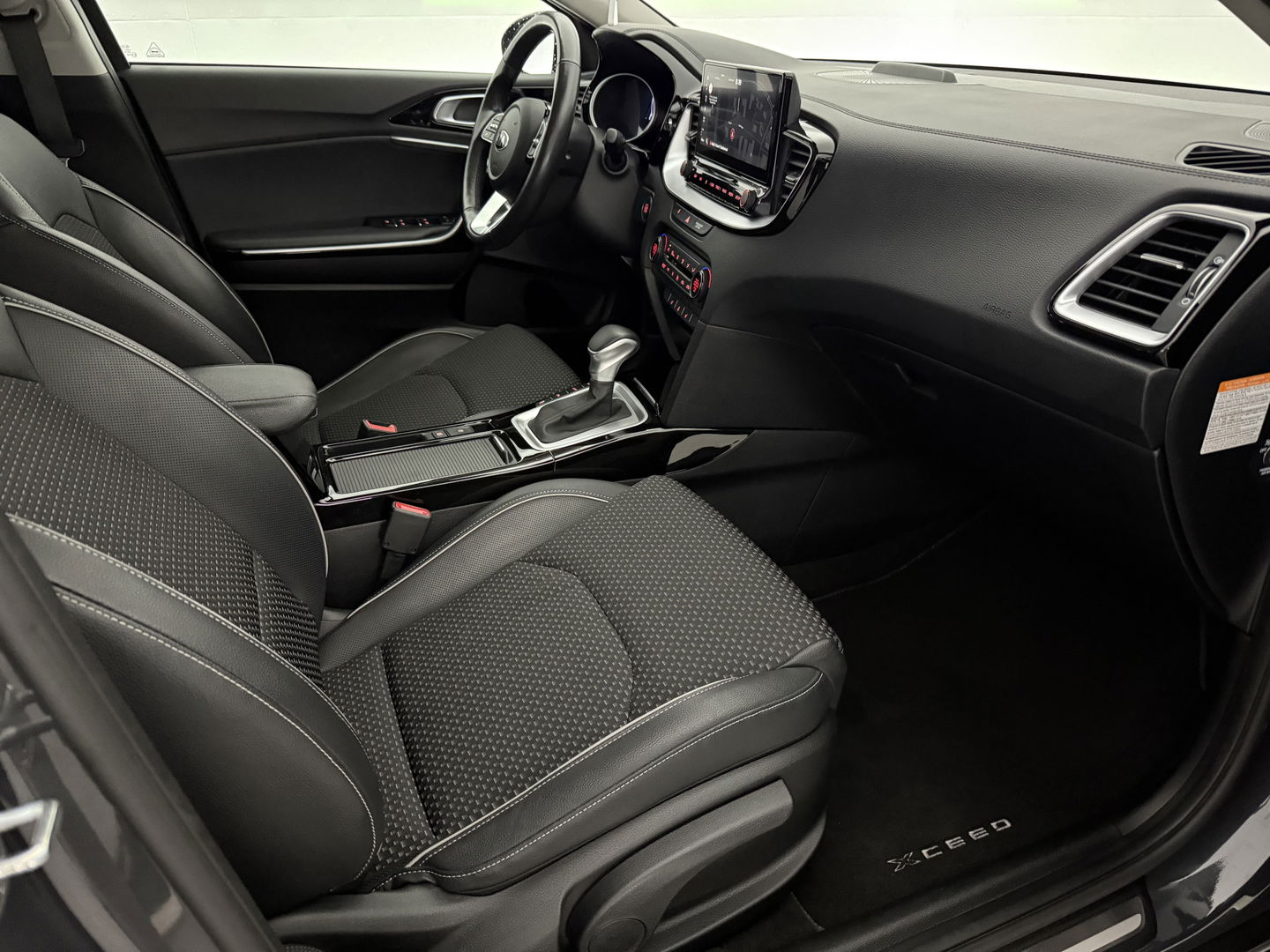 Kia Xceed 1.6 GDI DCT6 OPF Plug-in-Hybrid Spirit | Carplay | Camera | Adaptive Cruise | Stoel/stuurverwarming | Dodehoek | Keyless