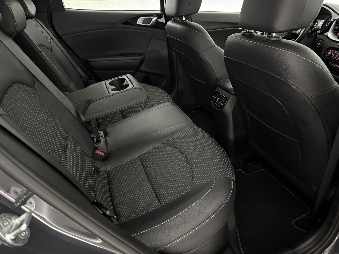 Kia Xceed 1.6 GDI DCT6 OPF Plug-in-Hybrid Spirit | Carplay | Camera | Adaptive Cruise | Stoel/stuurverwarming | Dodehoek | Keyless